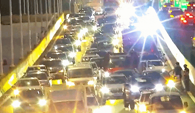 1740102980541813.gif 640.gif